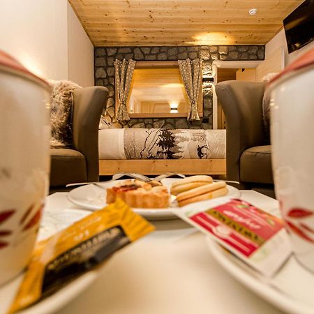 Hotel Al Foiron Клавиере Екстериор снимка