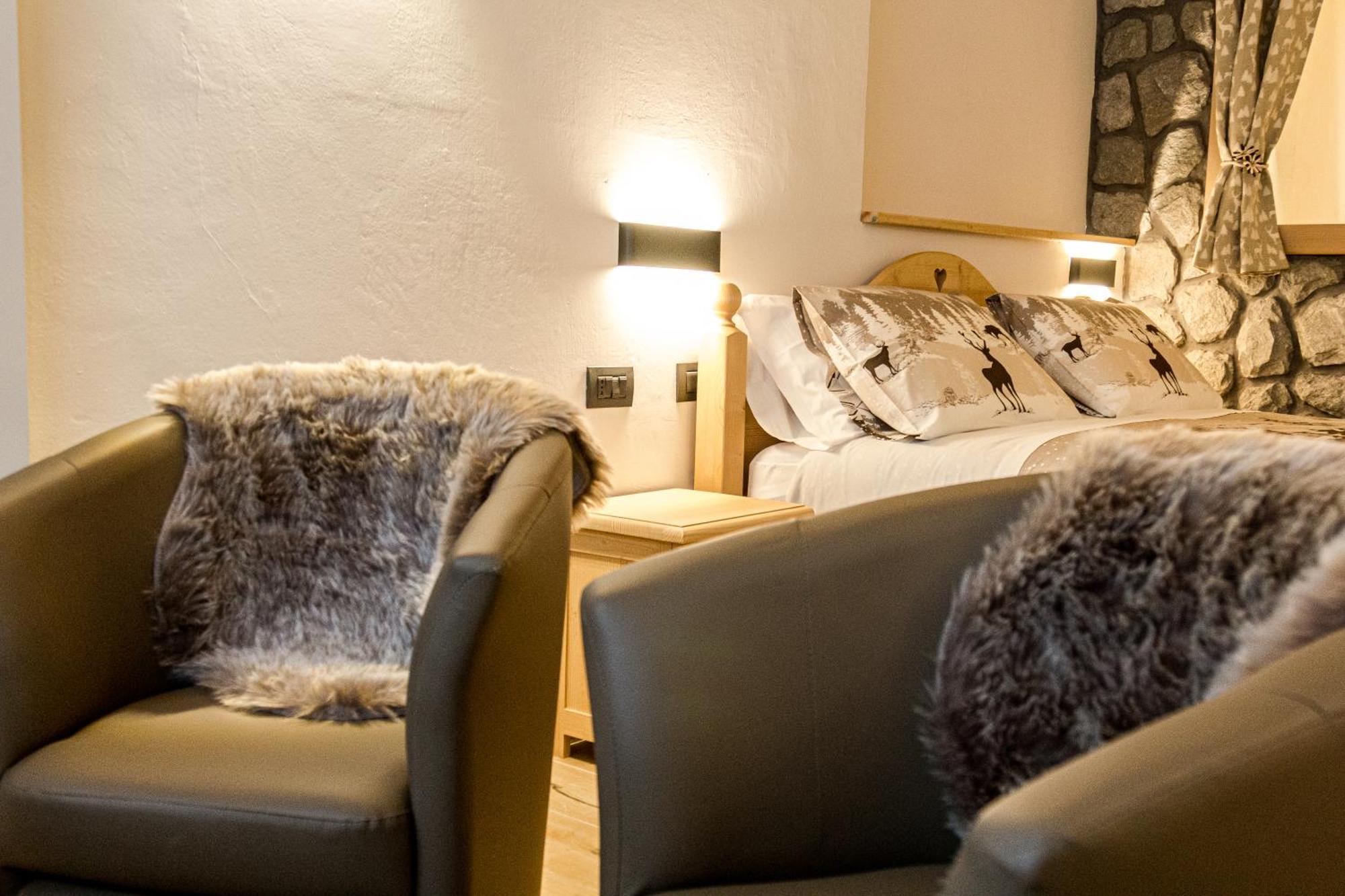 Hotel Al Foiron Клавиере Екстериор снимка