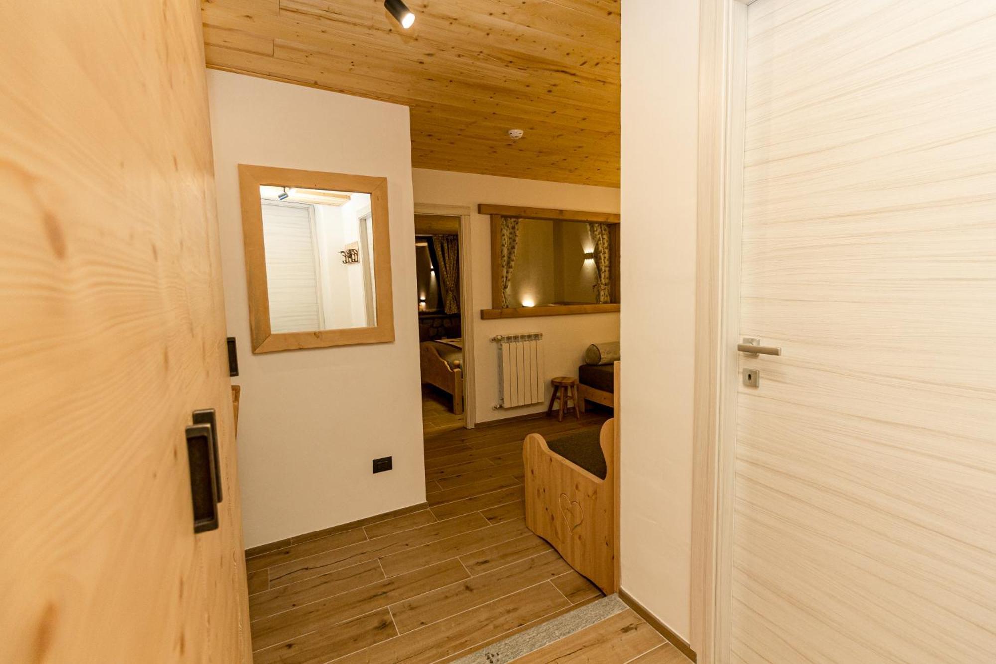 Hotel Al Foiron Клавиере Екстериор снимка