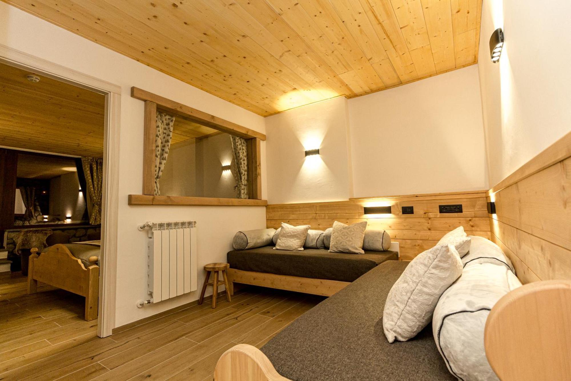 Hotel Al Foiron Клавиере Екстериор снимка